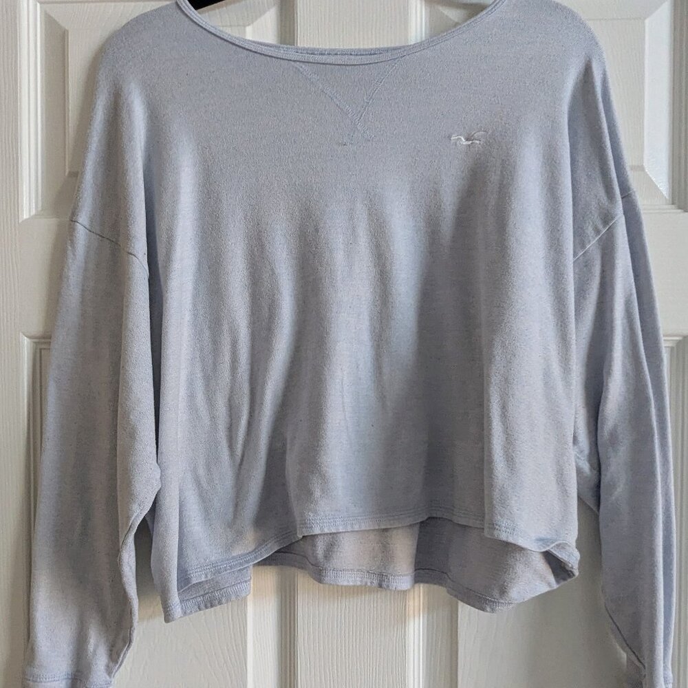 Hollister Cropped Long Sleeve Sweatshirt – Soft Blue (M)